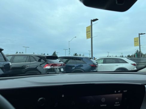 Used 2025 Buick Encore GX Preferred image 18