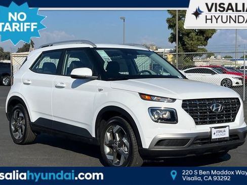 New 2025 Hyundai Venue SEL image 1