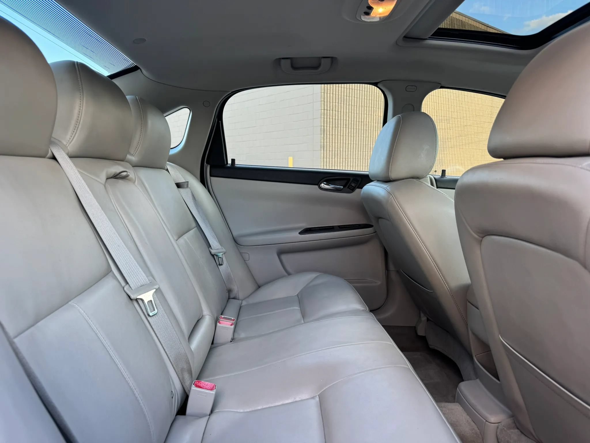 Used 2011 Chevrolet Impala LT w/ Luxury Edition Package FWD image 27