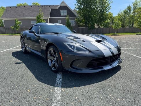 Used 2017 Dodge Viper GTC w/ GTS Interior Package RWD image 12