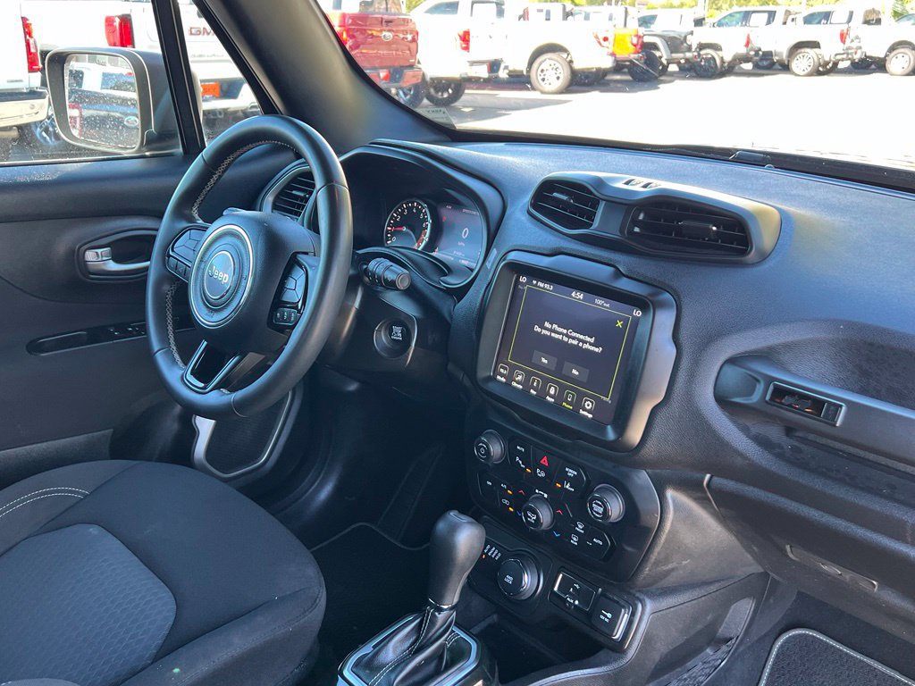 Used 2021 Jeep Renegade Latitude w/ Luxury Group II AWD/4WD image 17