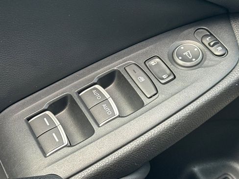 Used 2018 Honda Accord Sport image 12