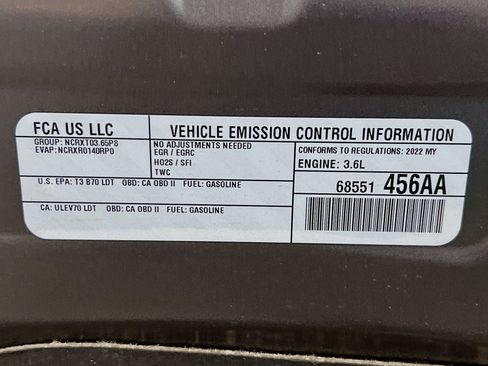 Used 2022 Chrysler Pacifica Limited FWD image 24