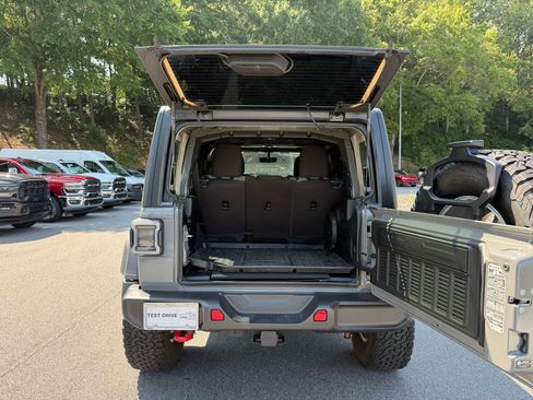 Used 2023 Jeep Wrangler Unlimited Rubicon w/ Xtreme 35 Tire Package AWD/4WD image 30