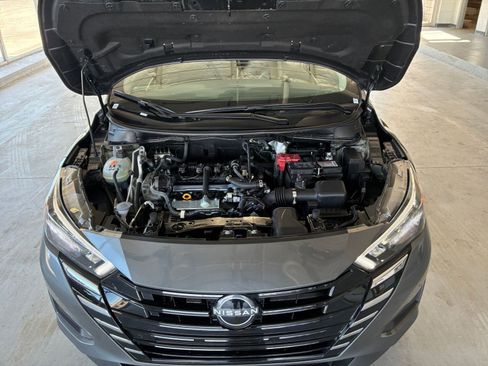 Used 2025 Nissan Versa SV FWD image 36