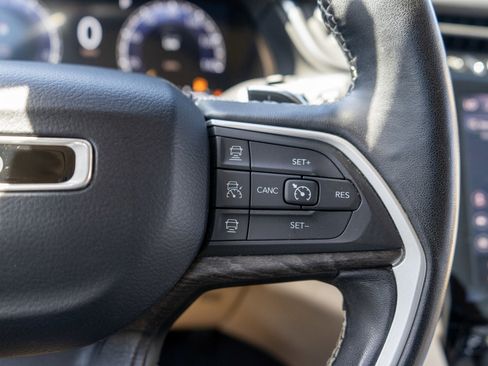 Used 2021 Jeep Grand Cherokee L Limited AWD/4WD image 27