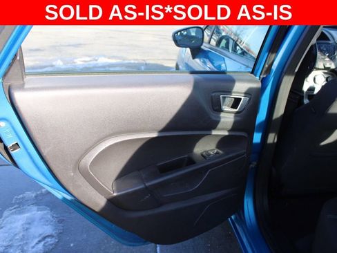 Used 2015 Ford Fiesta SE image 24