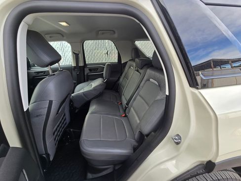 Used 2025 Ford Bronco Sport Badlands image 18