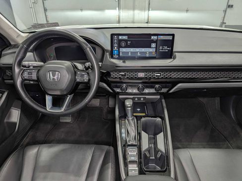 Used 2023 Honda Accord Touring image 18