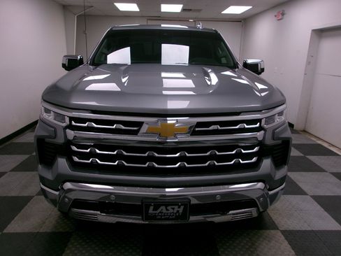 Used 2024 Chevrolet Silverado 1500 LTZ AWD/4WD image 15