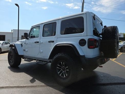 Used 2024 Jeep Wrangler Unlimited Rubicon AWD/4WD image 6