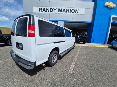 Used 2019 Chevrolet Express 3500 LT w/ LT Preferred Equipment Group RWD image 4