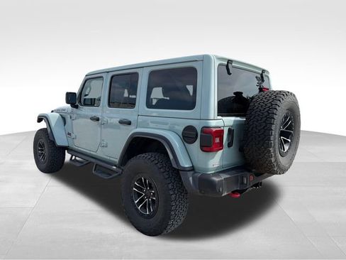 Used 2024 Jeep Wrangler Unlimited Rubicon AWD/4WD image 7