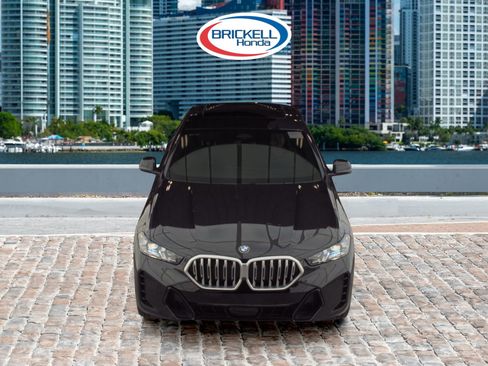 Used 2025 BMW X6 xDrive40i image 2