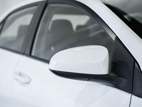 Used 2019 Toyota Corolla LE image 11