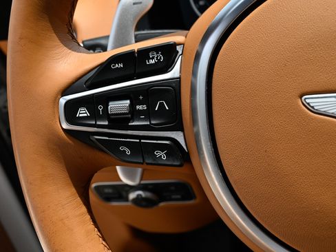 Used 2024 Aston Martin DBX AWD/4WD image 23