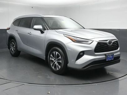 Used 2021 Toyota Highlander XLE