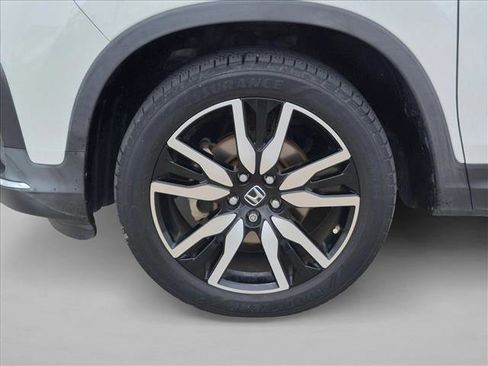 Used 2021 Honda Pilot Touring image 24