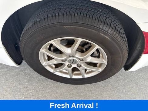Used 2025 Chrysler Pacifica Select FWD image 18