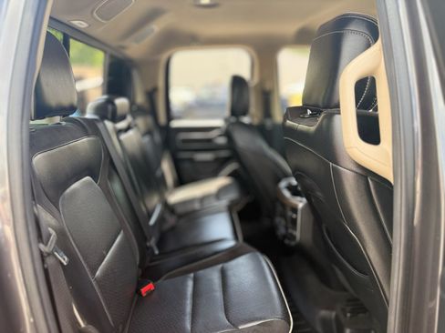Used 2020 RAM 1500 Laramie AWD/4WD image 27