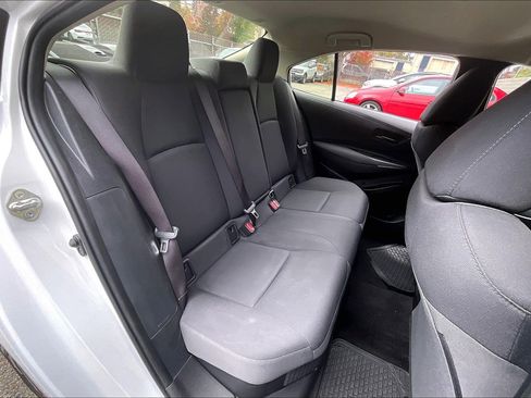 Used 2022 Toyota Corolla LE image 25