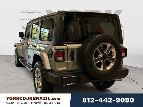 Used 2020 Jeep Wrangler Unlimited Sahara AWD/4WD image 3