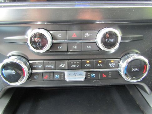 New 2026 Ford F250 Lariat w/ Lariat Premium Package AWD/4WD image 30