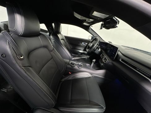 Used 2025 Ford Mustang GT Premium RWD image 25