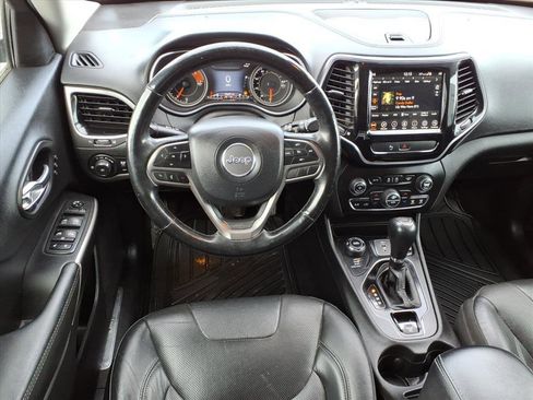 Used 2020 Jeep Cherokee Limited image 18