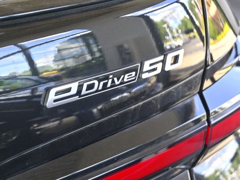 New 2024 BMW i7 eDrive50 w/ M Sport Package image 5