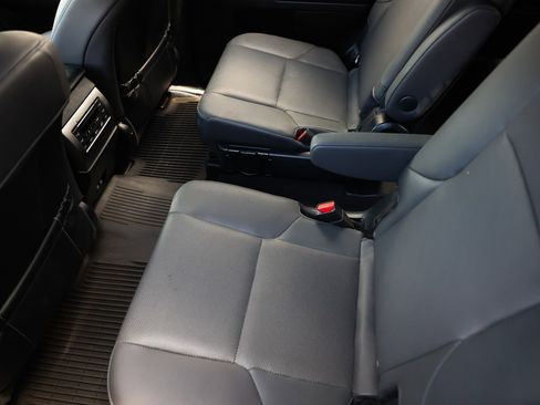 Used 2023 Lexus GX 460 Premium AWD/4WD image 14