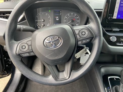 Used 2024 Toyota Corolla LE image 34