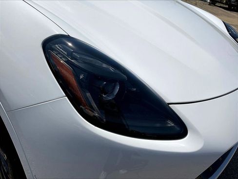 Used 2023 Maserati Grecale Modena AWD/4WD image 31