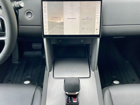 Certified 2025 Land Rover Discovery Sport S AWD/4WD image 19