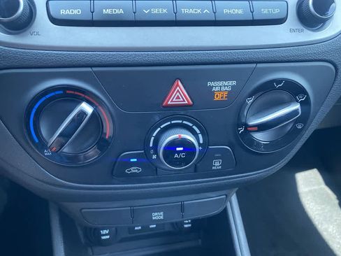 Used 2020 Hyundai Accent SE image 18