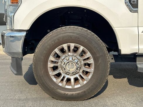 Used 2022 Ford F350 Lariat w/ Chrome Package AWD/4WD image 2