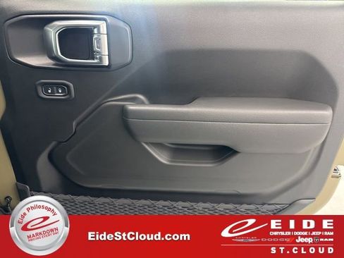 New 2026 Jeep Gladiator Sport image 21