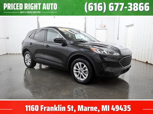 Used 2020 Ford Escape SE image 1