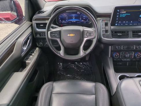 Used 2022 Chevrolet Suburban LT w/ LT Signature Plus Package AWD/4WD image 19