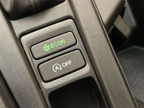 New 2025 Honda Accord SE image 31