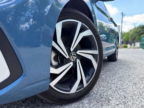 Used 2025 Volkswagen Jetta SEL image 2