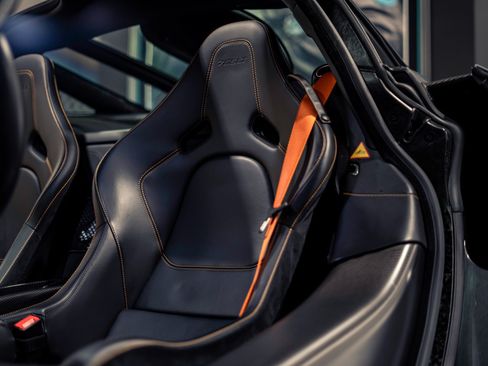Used 2021 McLaren 765LT RWD image 6