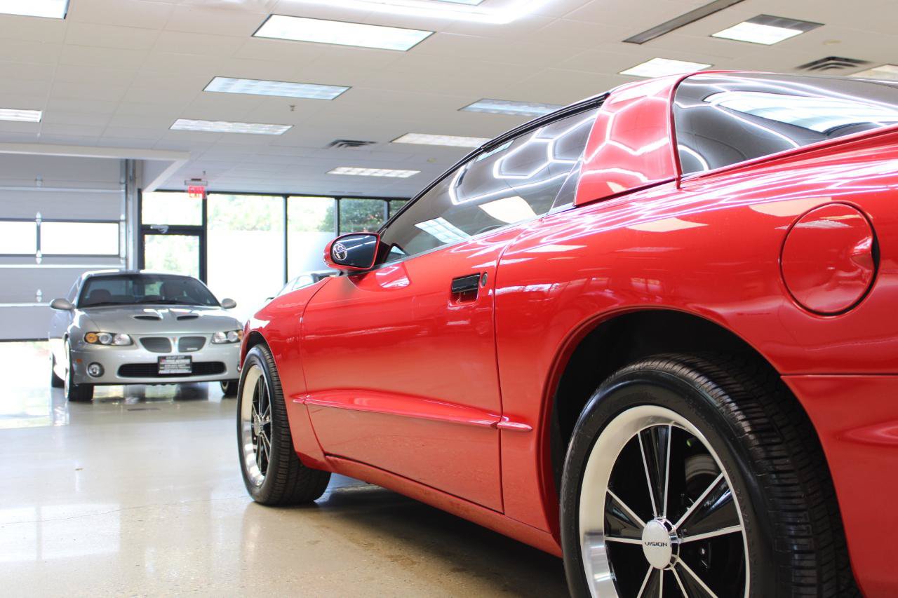Used 1994 Pontiac Firebird Formula RWD image 13