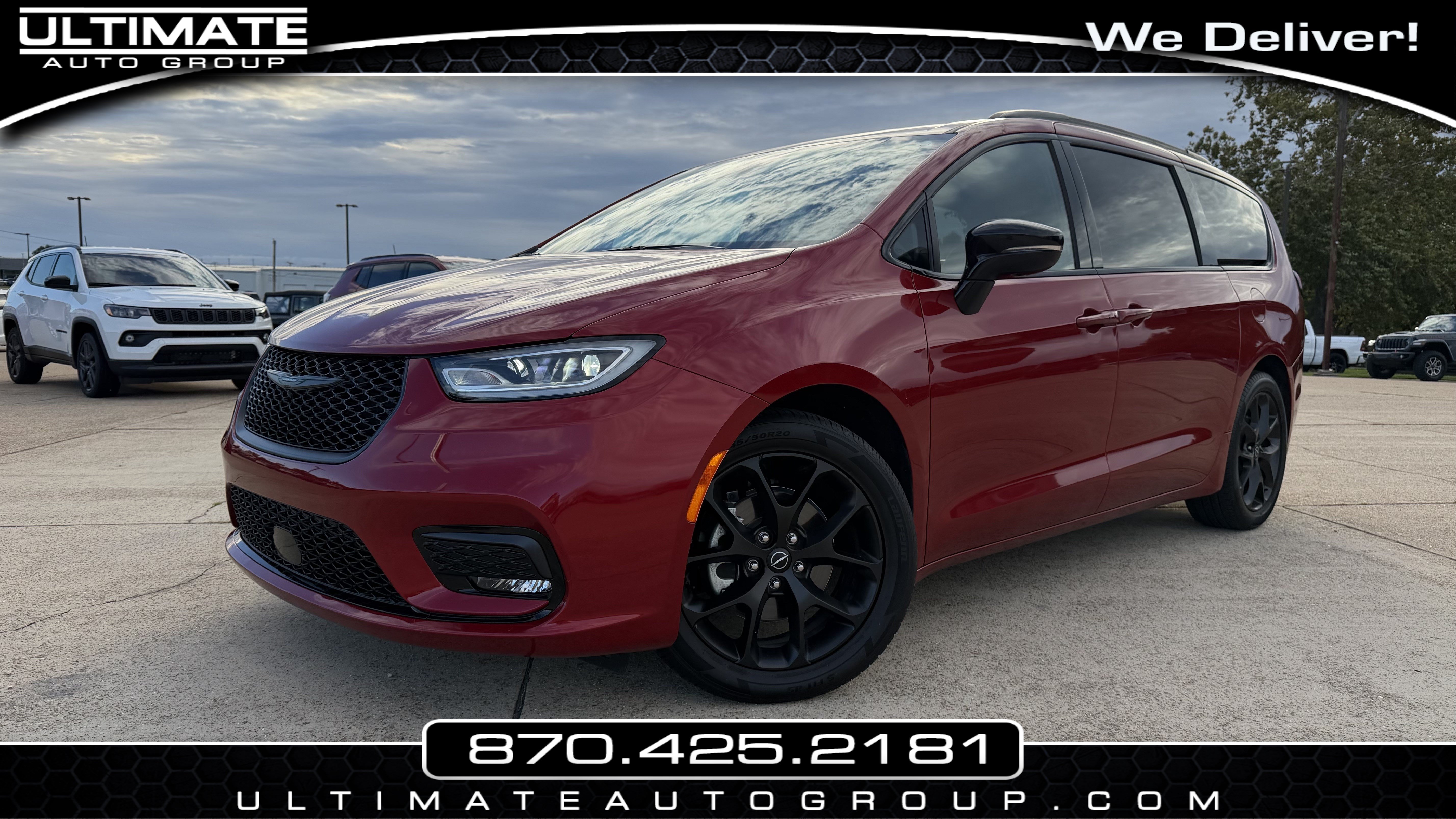 Used 2026 Chrysler Pacifica Limited w/ S Appearance Package FWD image 1
