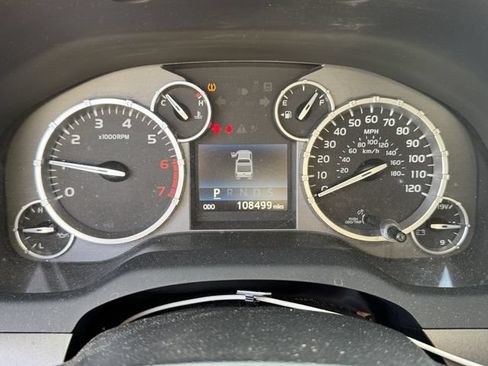 Used 2014 Toyota Tundra SR5 w/ SR5 Upgrade Package RWD image 9