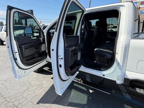 Used 2026 Ford F250 Platinum w/ FX4 Off-Road Package AWD/4WD image 14
