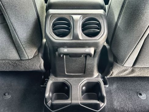 Used 2024 Jeep Wrangler Sport S image 20