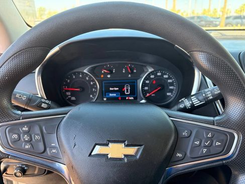 Used 2023 Chevrolet Equinox LT FWD image 24