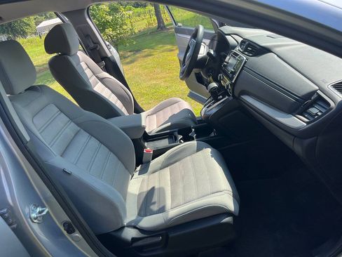 Used 2018 Honda CR-V LX image 5