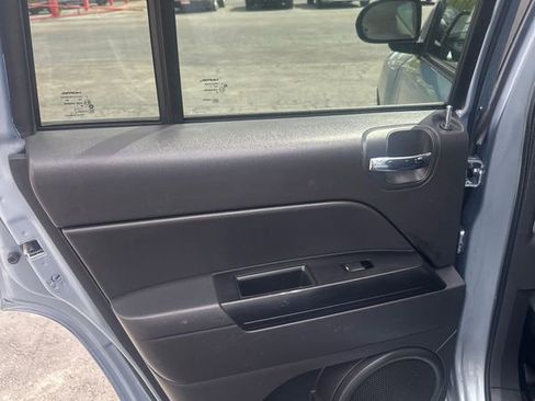 Used 2013 Jeep Compass Latitude AWD/4WD image 20